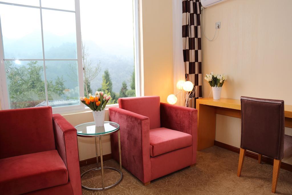 Panshan Tingquan Tuwo Holiday Resort 乐山 客房 照片