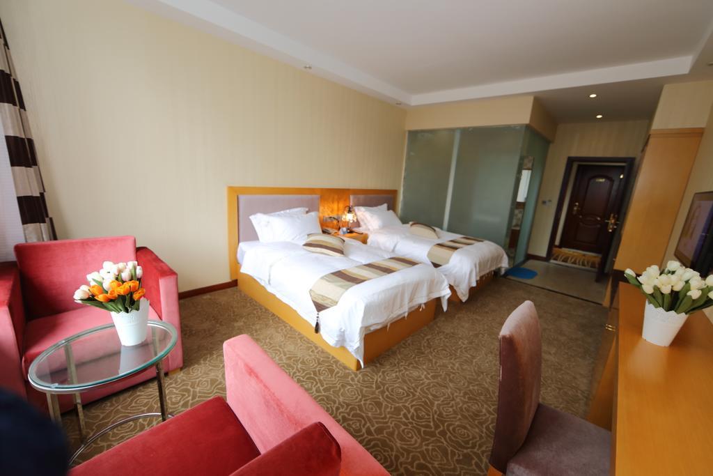 Panshan Tingquan Tuwo Holiday Resort 乐山 客房 照片