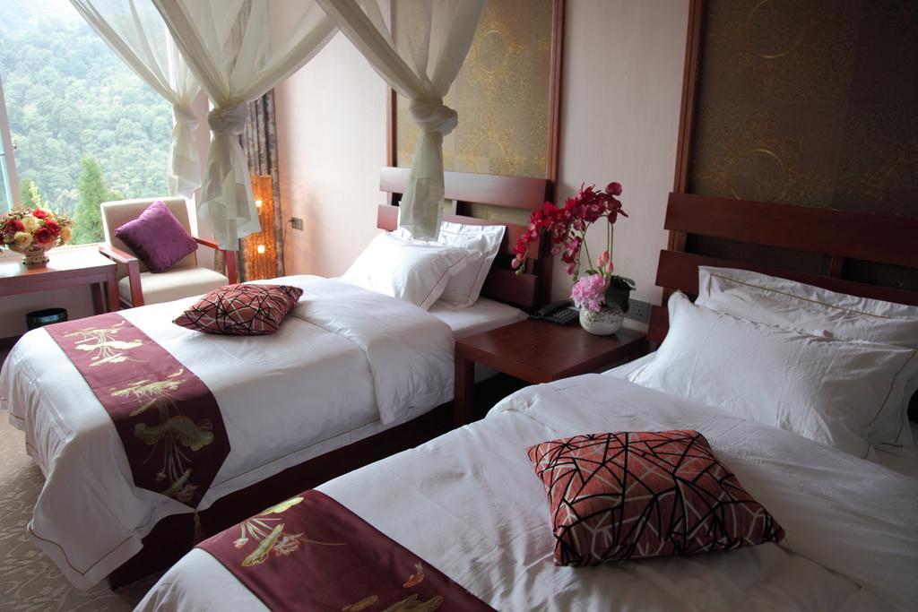 Panshan Tingquan Tuwo Holiday Resort 乐山 客房 照片