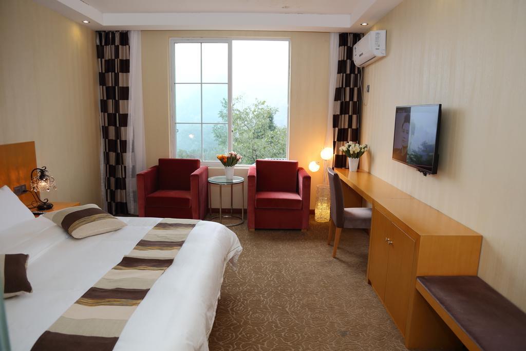 Panshan Tingquan Tuwo Holiday Resort 乐山 客房 照片